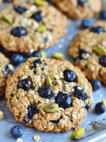 Blueberry Pistachio Oatmeal Cookies