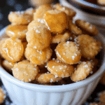 Easy Caramel Crunch Oyster Crackers – Sweet and Crunchy