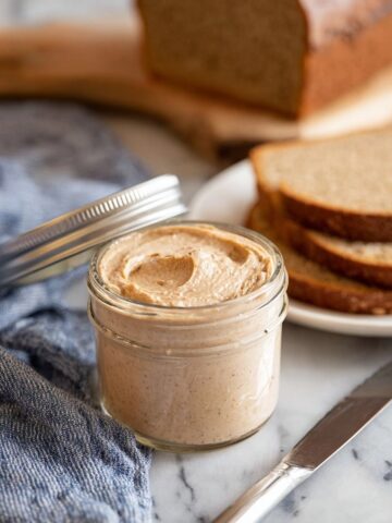 Cinnamon Butter: The Perfect Spread for Breads and Baked Goods Recipe