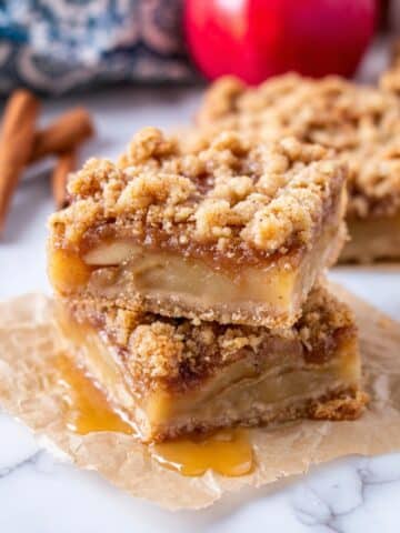 Caramel Apple Bars with Cinnamon Streusel Recipe