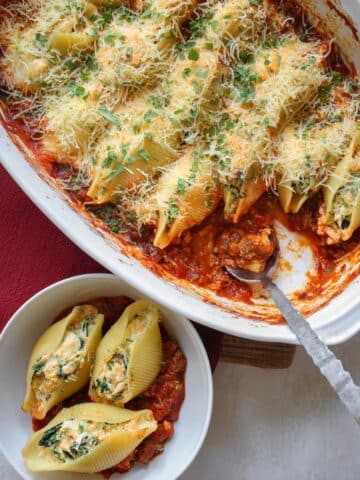 Stuffed Shells with Sausage and Spinach Sauce Recipe