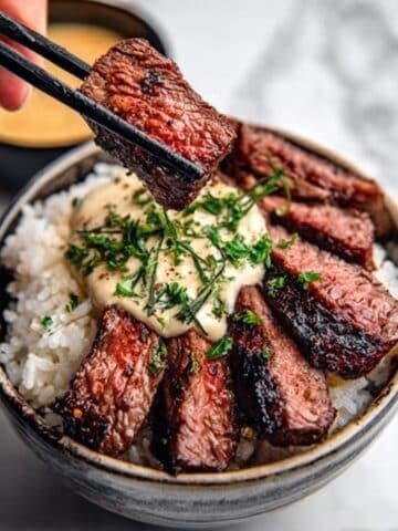 Korean BBQ Steak Bowls with Creamy Sauce Recipe
