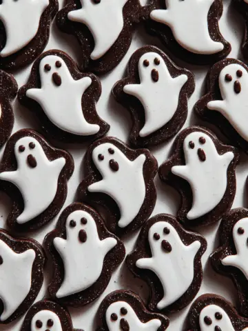 Spooky No-Bake Chocolate Peanut Butter Ghost Bars