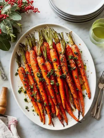Glazed Carrots with Honey, Thyme, and Parsley Recipe