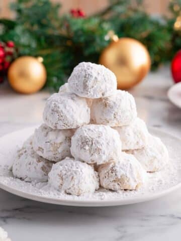 Buttery Pecan Snowball Cookies Recipe