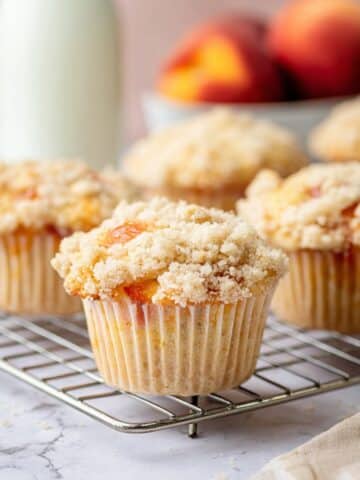 Peach Cobbler Muffins Recipe