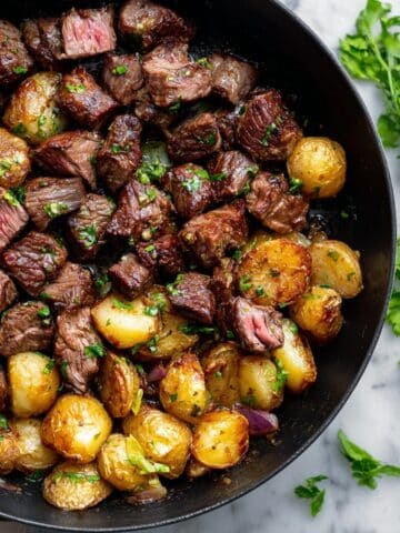 Garlic Butter Steak Bites with Crispy Potatoes Recipe