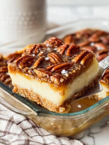 Pecan Pie Dump Cake Recipe