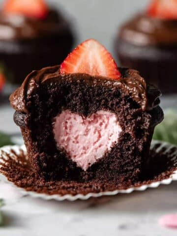 Chocolate Covered Strawberry Cupcakes Recipe