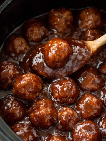 Delicious Slow Cooker Salisbury Steak Meatballs Recipe