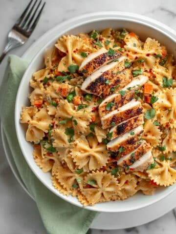 Creamy Spicy Chicken Pasta with Summer Vegetables Recipe
