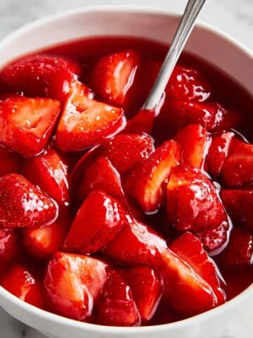 Fresh Strawberry Sauce (Strawberry Topping) Recipe
