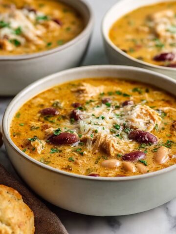 Easy Cajun White Chicken Chili Recipe