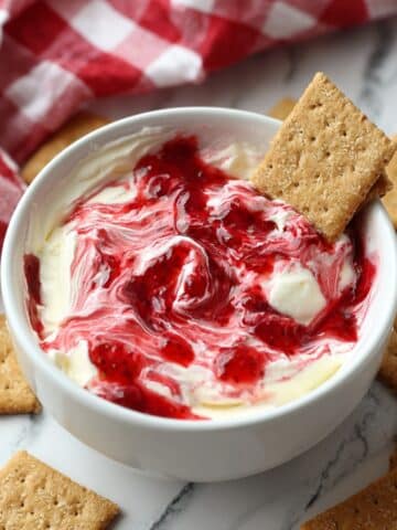 Strawberry Cheesecake Dip Recipe