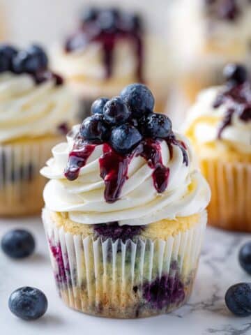 White Chocolate Blueberry Cupcakes Recipe