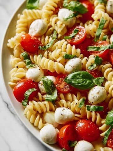 Creamy Caprese Pasta Salad Recipe