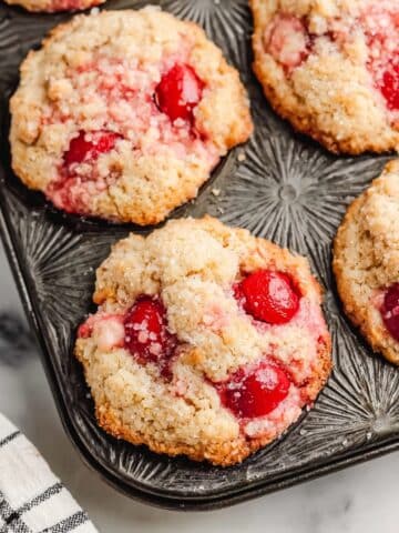 Cherry Cobbler Muffins Recipe