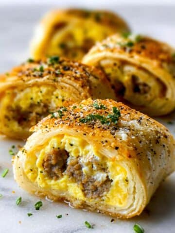 Cheesy Sausage Egg Breakfast Roll-Ups Recipe