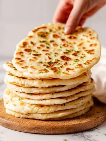 2-Ingredient Cottage Cheese Flatbread Recipe