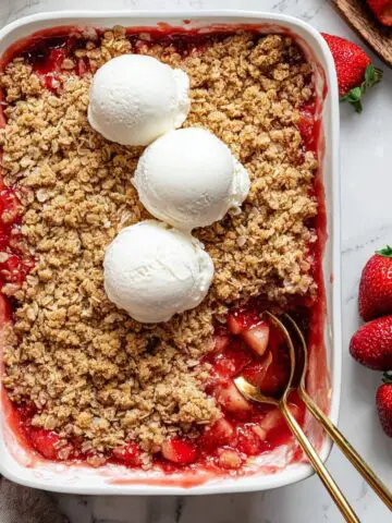 Strawberry Rhubarb Crisp Recipe