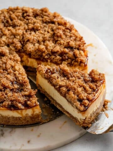 The Best Apple Crumble Cheesecake Recipe