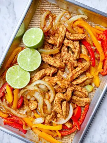 Easy Sheet Pan Chicken Fajitas Recipe
