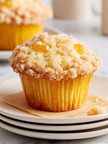 Easy Peach Cobbler Muffins Recipe