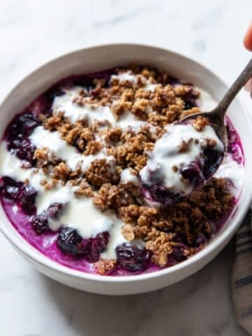 Simple Oat & Pecan Blueberry Crisp Recipe