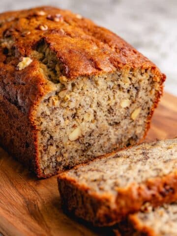 Easy and Quick Banana Bread Recipe