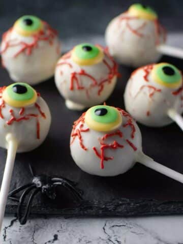 Eyeball Cake Pops Recipe