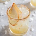 Pear Vanilla Fizz: Refreshing Non-Alcoholic Sparkling Pear Drink Recipe