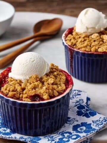 Blackberry-Almond Crisp Recipe