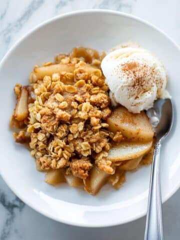 Easy Pear Crisp Recipe