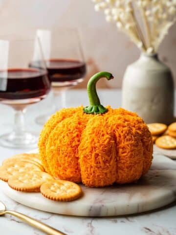 Easy Pumpkin Cheese Ball Recipe