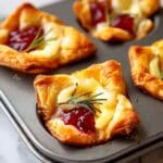 Easy Cranberry Brie Bites Recipe
