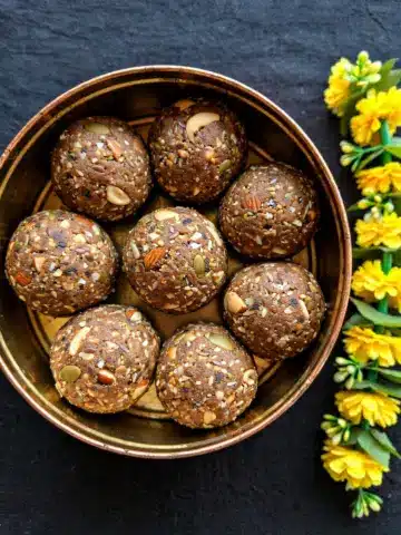 Sattu Ladoo (with jaggery) Recipe 6 Sattu Ladoo (with jaggery) Recipe